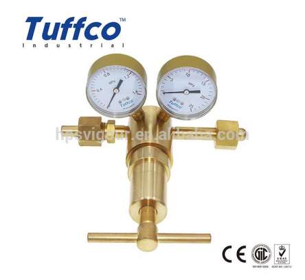 High pressure air gas piston type regulator