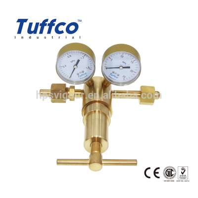 High pressure air gas piston type regulator