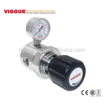 High flow Compresssed gas pressure regulator with manometer