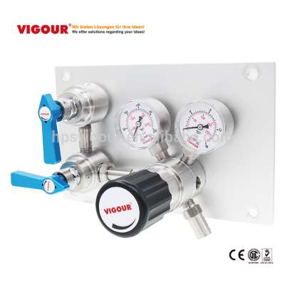 Pressure control panel adjustable oxygen pressure regulator with gauge